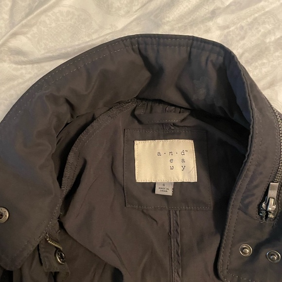 Jacket - Picture 2 of 3